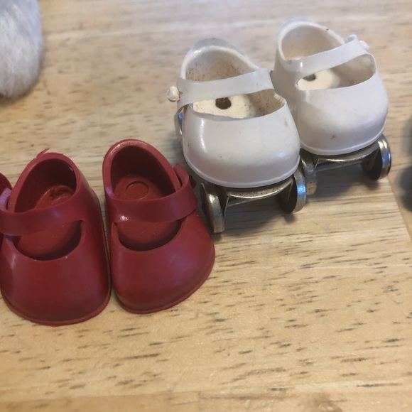 Ginny Doll Clothes, Dog, Shoes, Roller Skates Accessories Lot - Picture 12 of 16